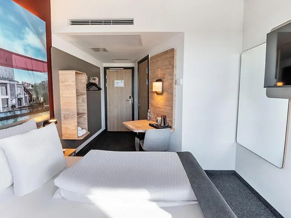 B&B Hotel Aalborg 3*,